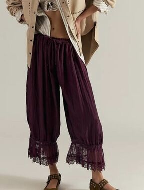 NWT Forever Young Bloomer Pants Precious Wine Lace Ruffle XS